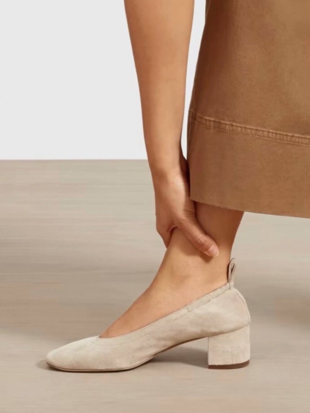 Everlane The Italian Leather Day Heel - Natural Suede